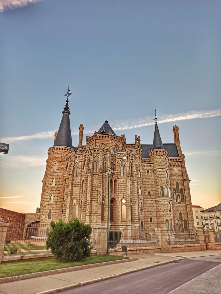 Astorga Palacio Gaudí